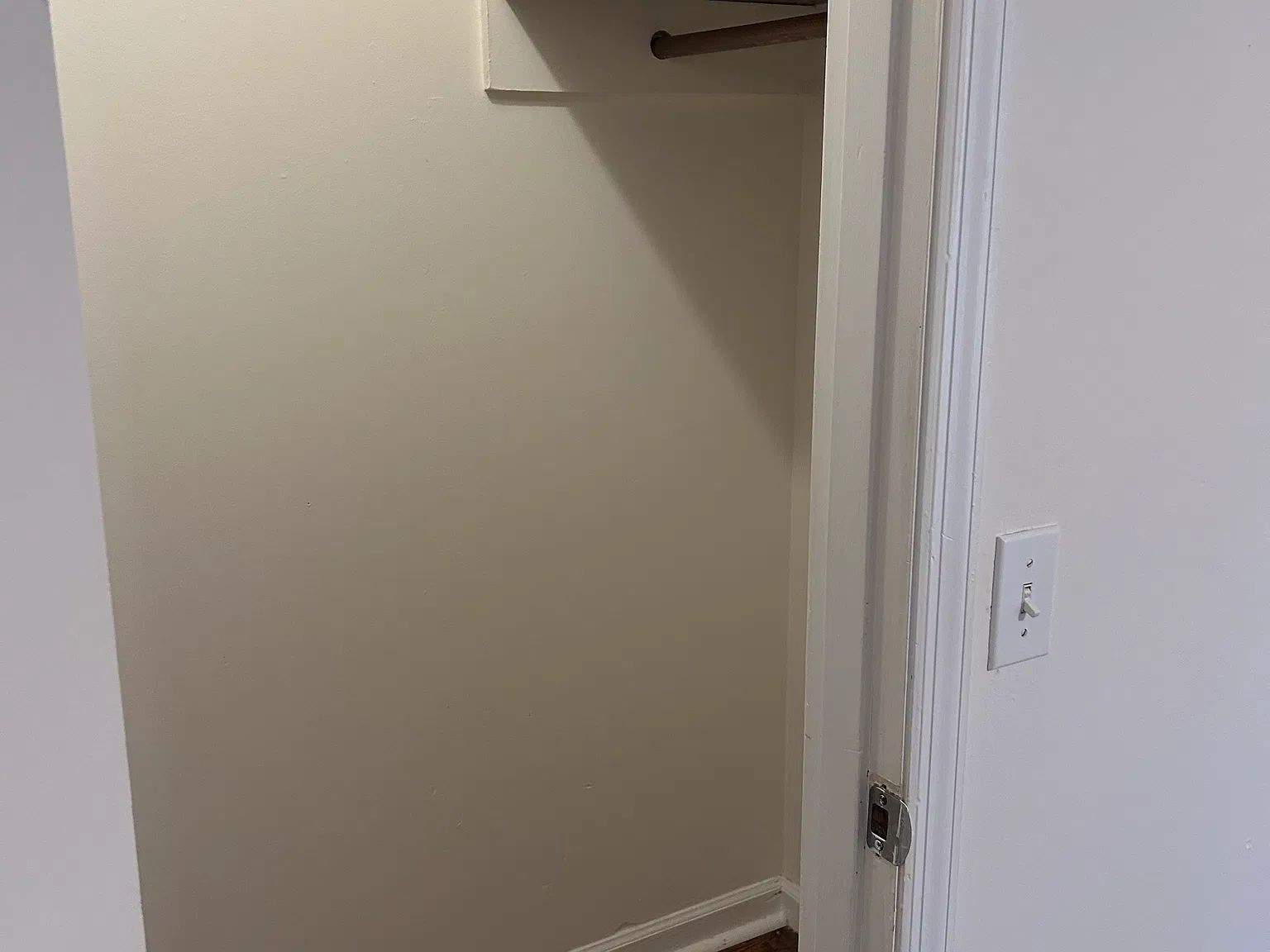 2 bed, 1.5 bath, 800 sqft, $1,200 — Photo 4