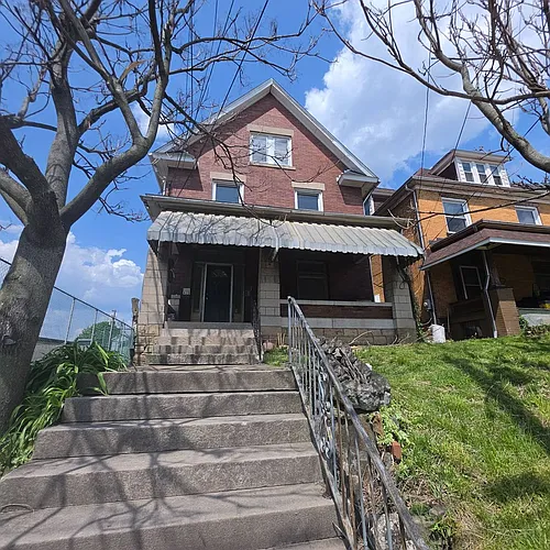 420 E Jefferson St Photo 1