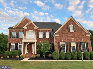 16163 Garriland Dr, Leesburg, VA 20176