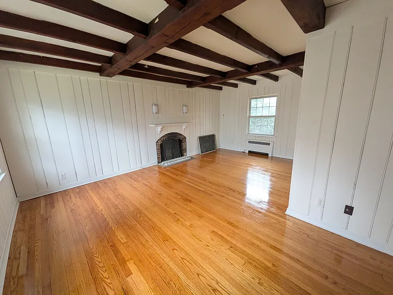 660 Beverly Rd — Photo 6
