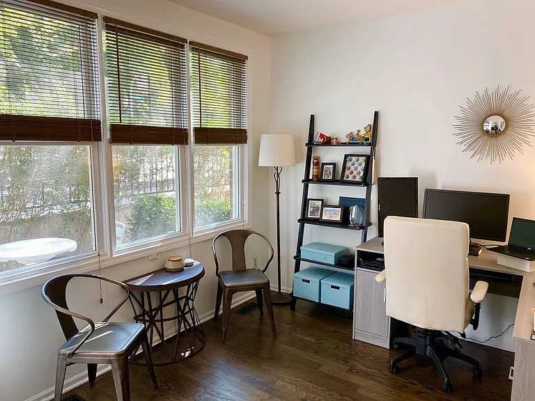 3300 N Kenmore Ave #D — Photo 11