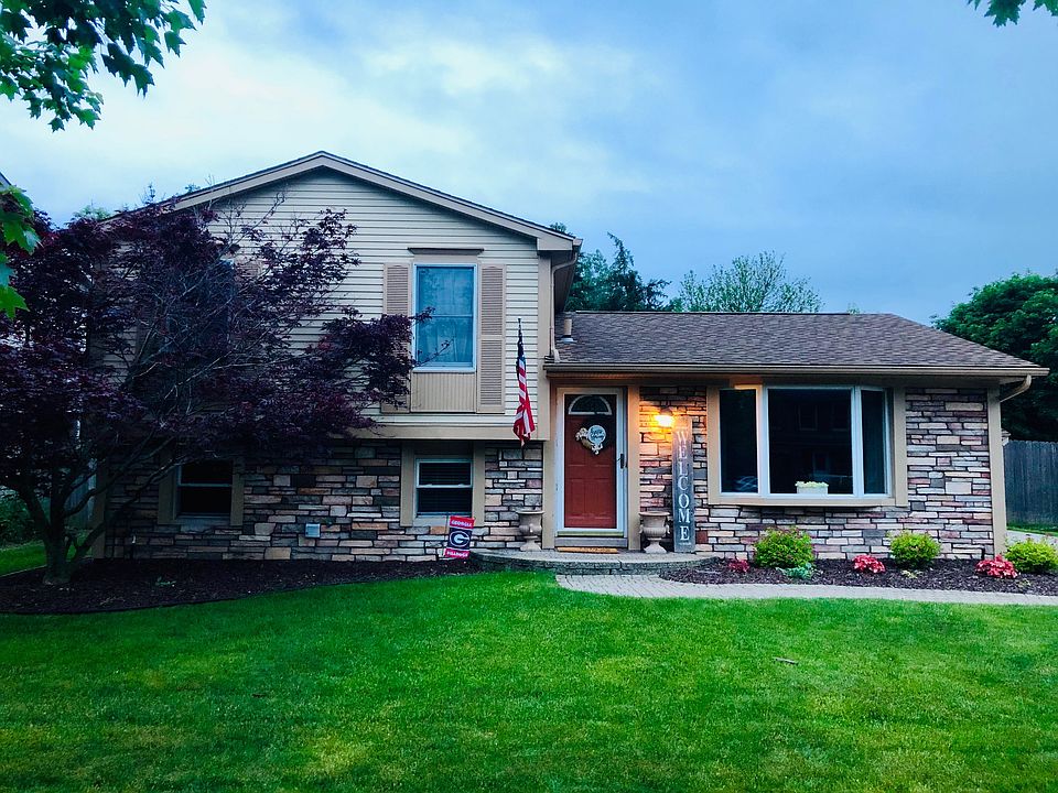 1st image of 41751 Wayside Dr