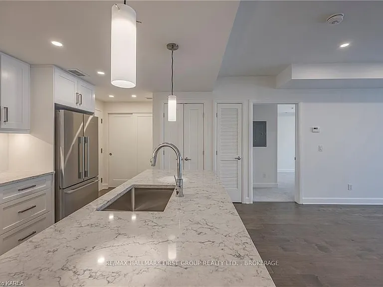 129 A South St #508 — Photo 12