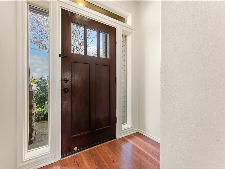 16056 NW Centine Ln — Photo 2