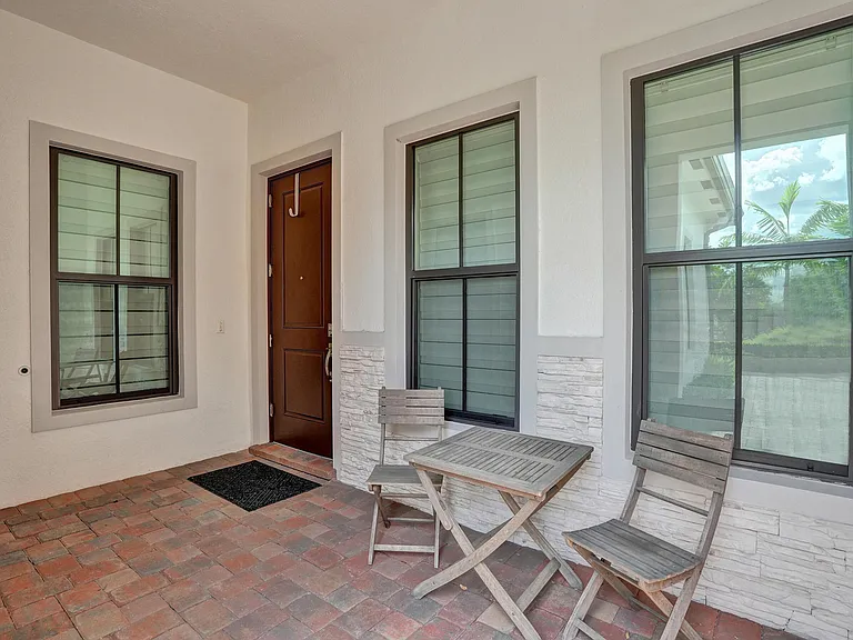 6336 W Blue Spring Dr — Photo 4