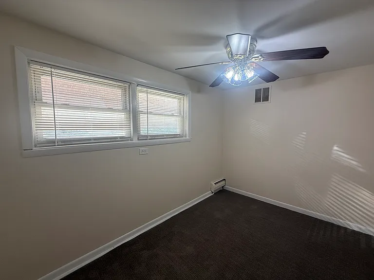 4637 N Melvina Ave #G — Photo 5