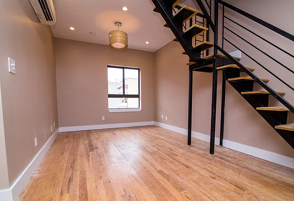 Rented by Nooklyn NYC LLC | media 50