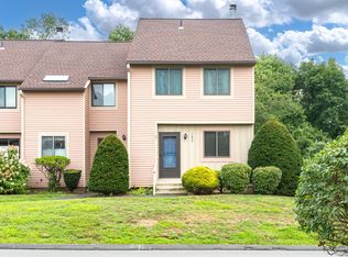 102 Greenwoods Ln UNIT 102, East Windsor, CT 06088