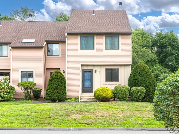 102 Greenwoods Lane #102, East Windsor, CT 06088