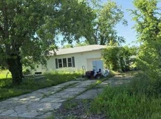 957 Meadow Dr, Catawissa, MO 63015