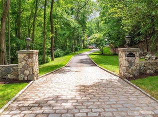 5 W Wind Ln, Norwalk, CT 06851