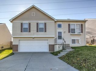 16607 Patrick Ave, Omaha, NE 68116