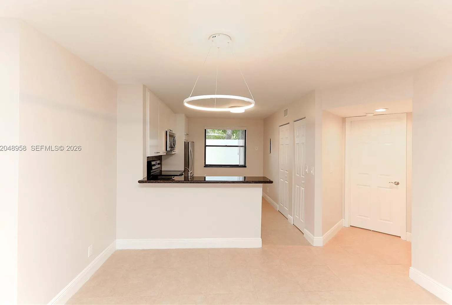 Grand Marquis Condo — Photo 4