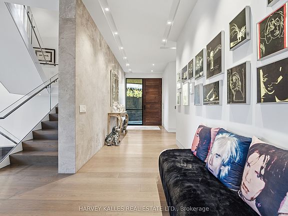 4th image of 43 Hillholm Rd