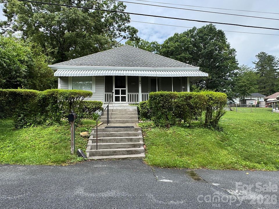 1st image of 831/833 N Oak St