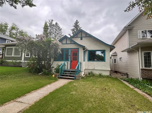 822 10th STREET E, Saskatoon, SK S7H 0H3