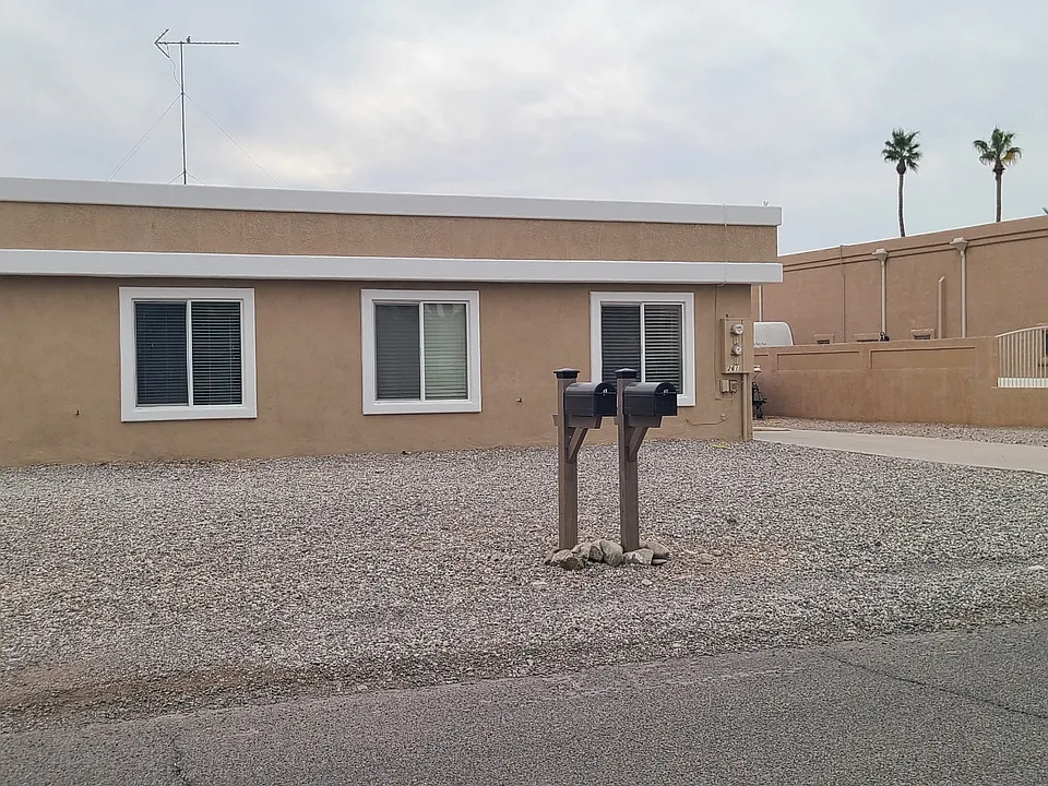 Front of Complex . The Left Side is for Rent
