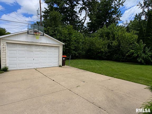 5th image of 1011 E Tripp Ave