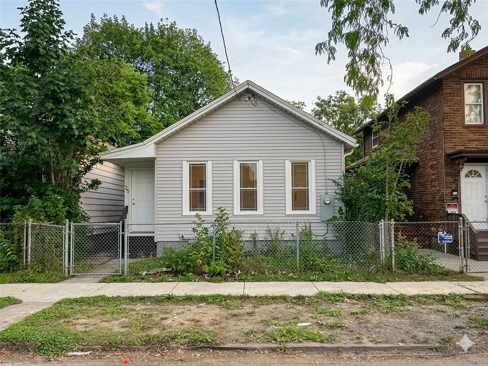 1st image of 25 Lorenzo St