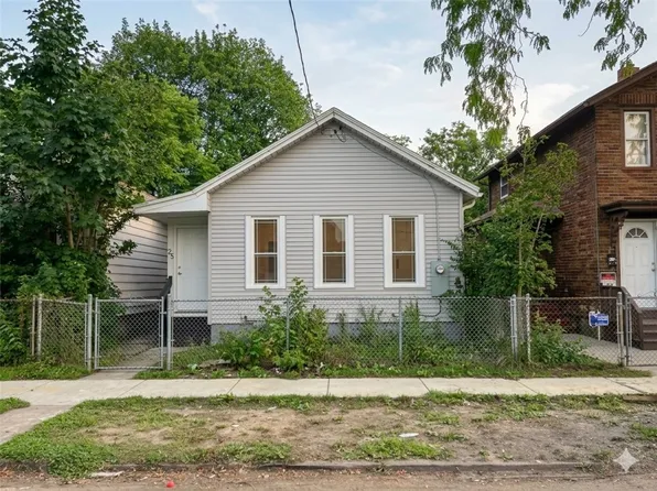 25 Lorenzo St, Rochester, NY 14611