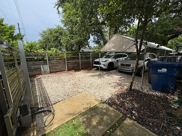 6345 SW 62nd Ave — Photo 5