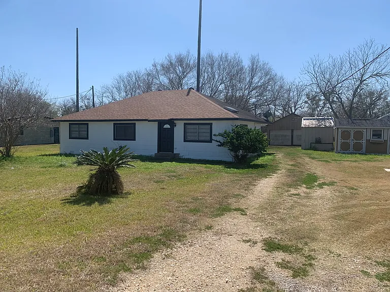 10704 State Highway 185 S — Photo 63