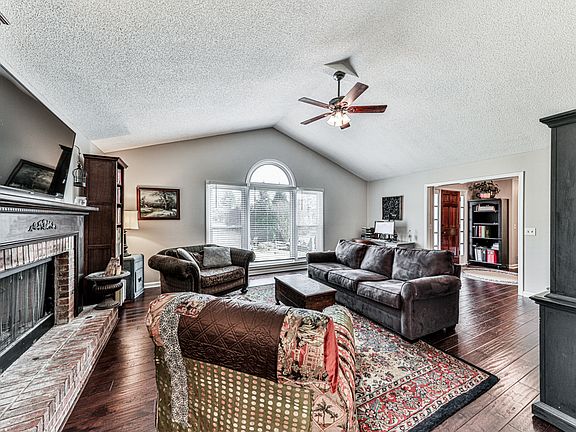 3rd image of 101 Caracas Dr