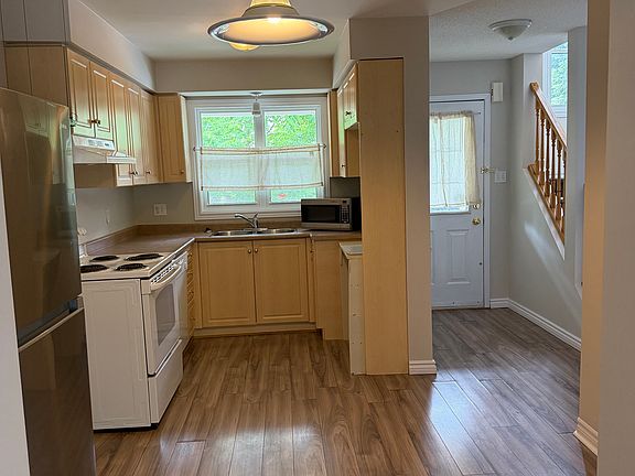 4th image of 240 London Rd W #101