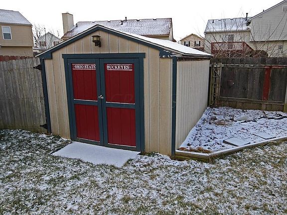 5th image of 1651 Westmeadow Dr