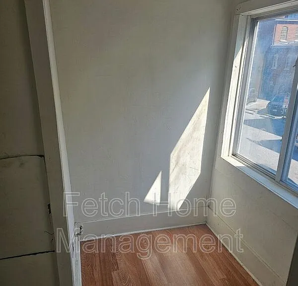 49-51 W Market St #1R — Photo 11