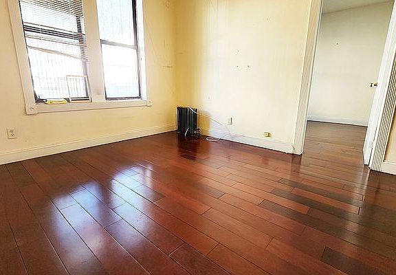 3rd image of 586 Pacific St #1I