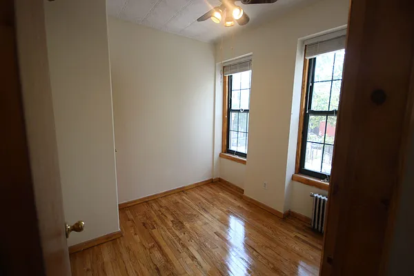 Rented by Nooklyn NYC LLC | media 32