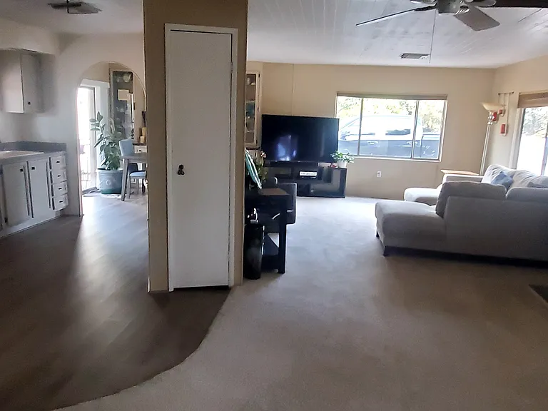 735 Sunshine Ln — Photo 8