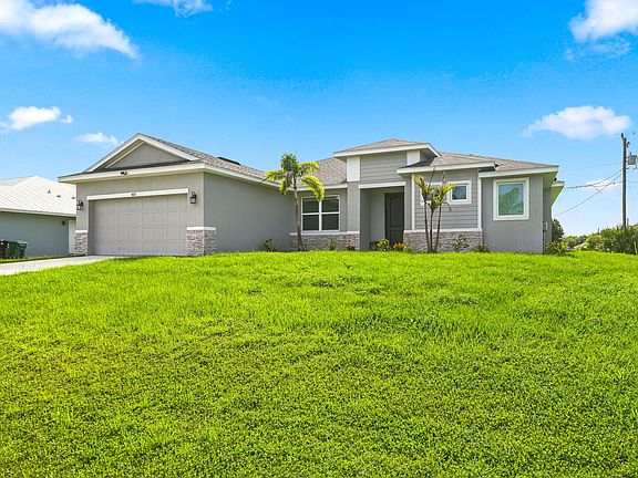 4th image of 4671 SW Albacore Street