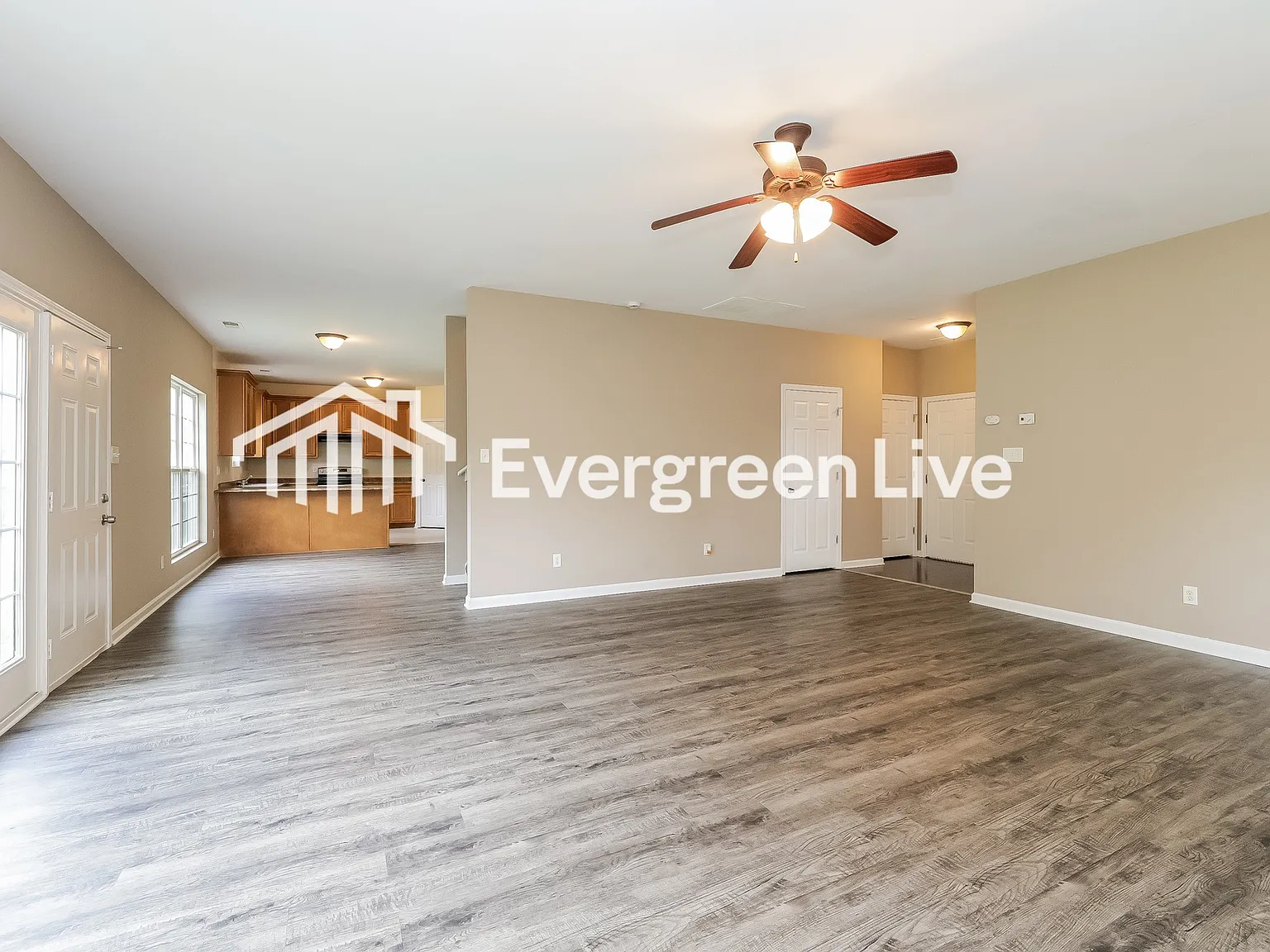 3 bed, 2.0 bath, 2789 sqft, $1,845 — Photo 4