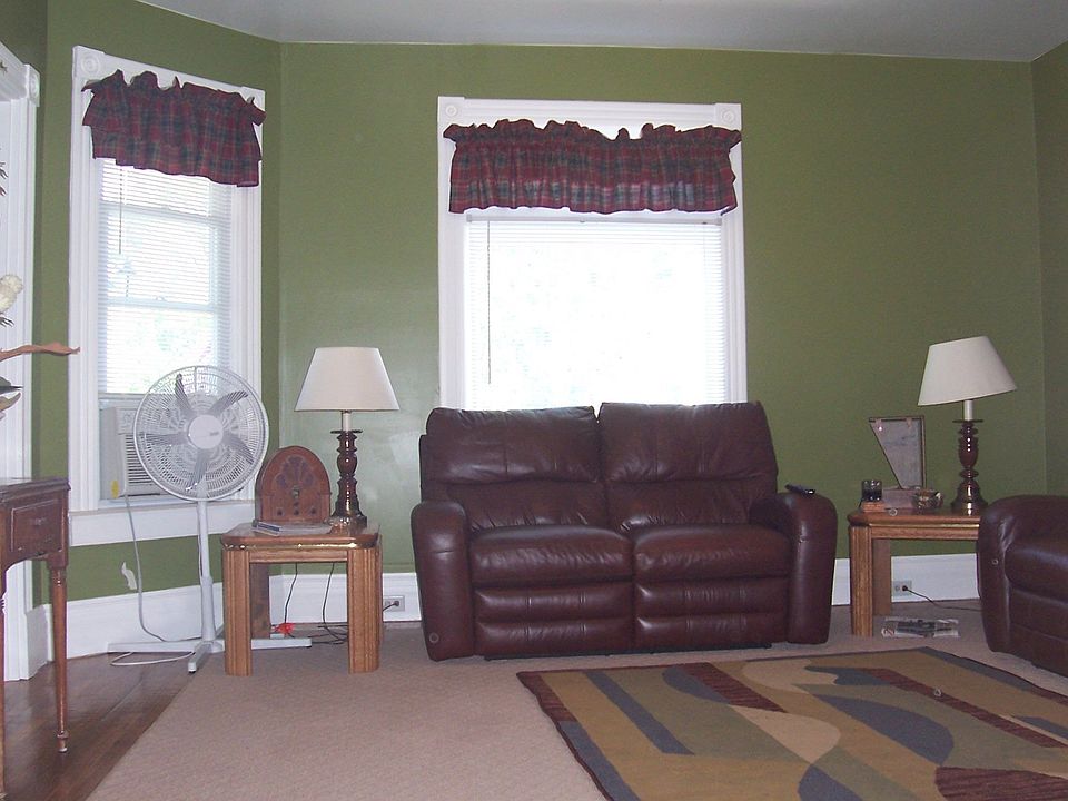 Spacious Living Room