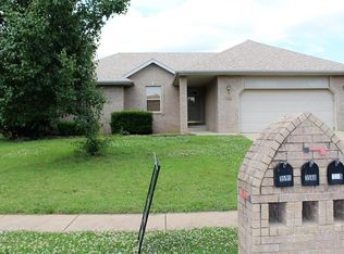 3585 W Village Ter, Springfield, MO 65810