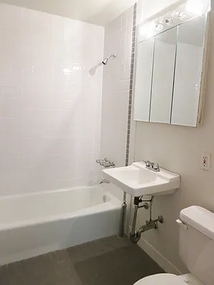 Rented by Brooklyn Heights Real Estate Inc | media 34