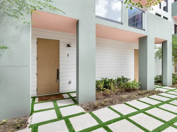721 SW 11th St #E, Miami, FL 33129