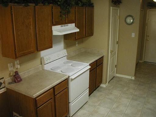 4th image of 7923 WOODCHASE DR