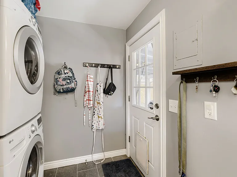 2216 Lima St — Photo 11