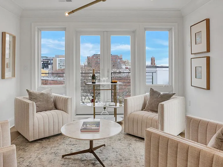 1335 11th St NW #Penthouse 4 — Photo 6