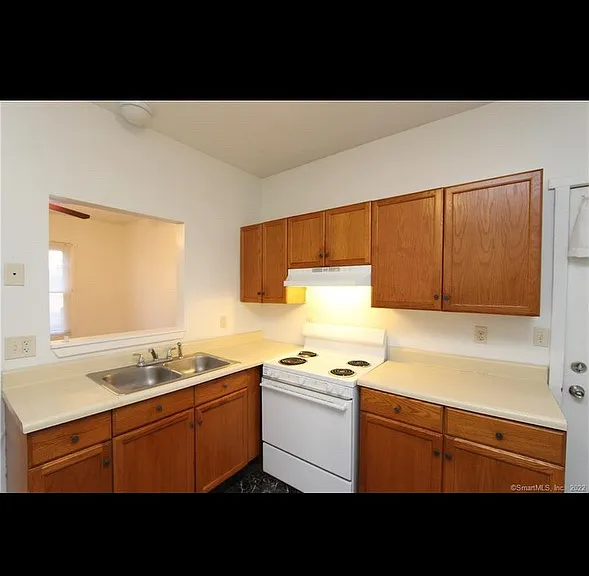 41 Anderson St #1 — Photo 6