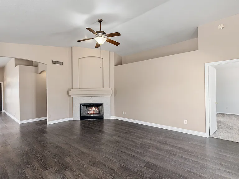 11820 S 45th St — Photo 40