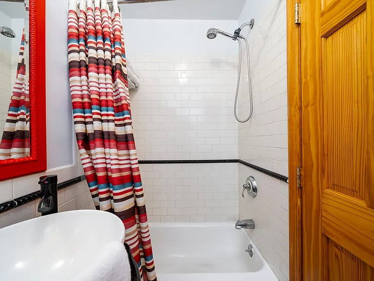 63 Jefferson St #4 — Photo 17