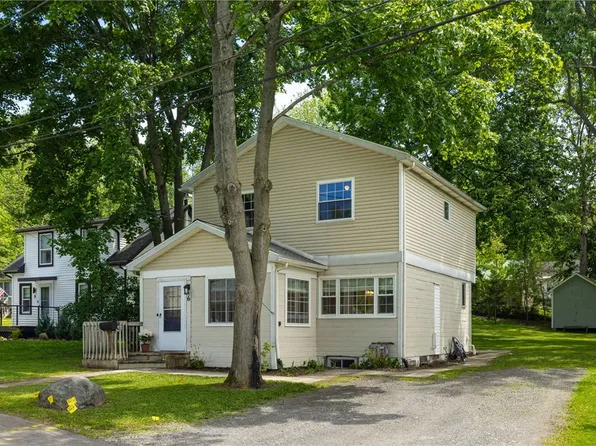 6 Jackson Pl, Fairport, NY 14450