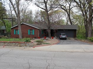 6349 Robinhood Ln, Merriam, KS 66203