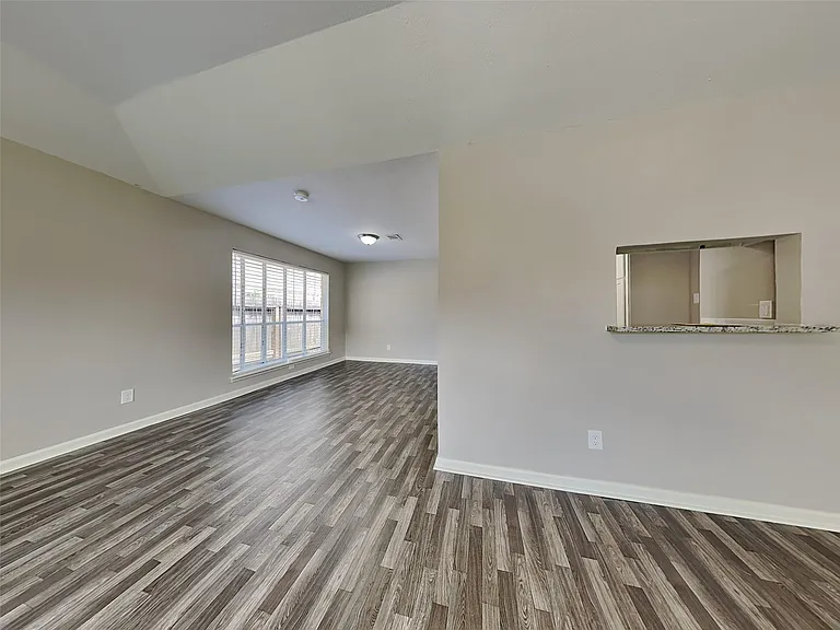 16007 Brookford Dr — Photo 3
