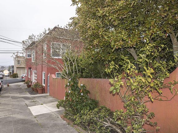 4th image of 400 Crocker Ave