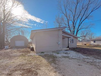 305 E Clay St, Pleasant Hill, IL, 62366